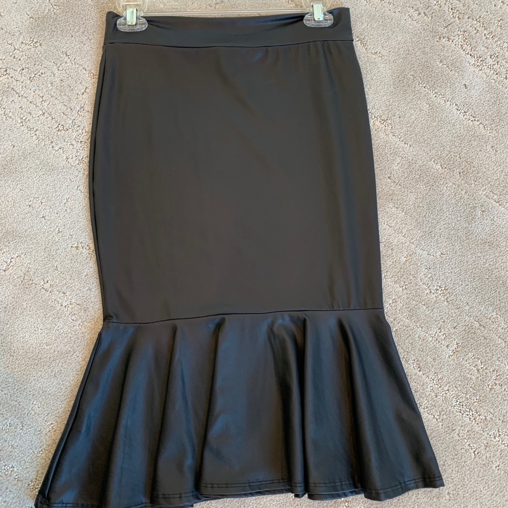 Faux leather mermaid pencil skirt